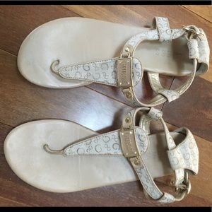 @sanjana_pytal Guess gold & cream Sandal women’s 7